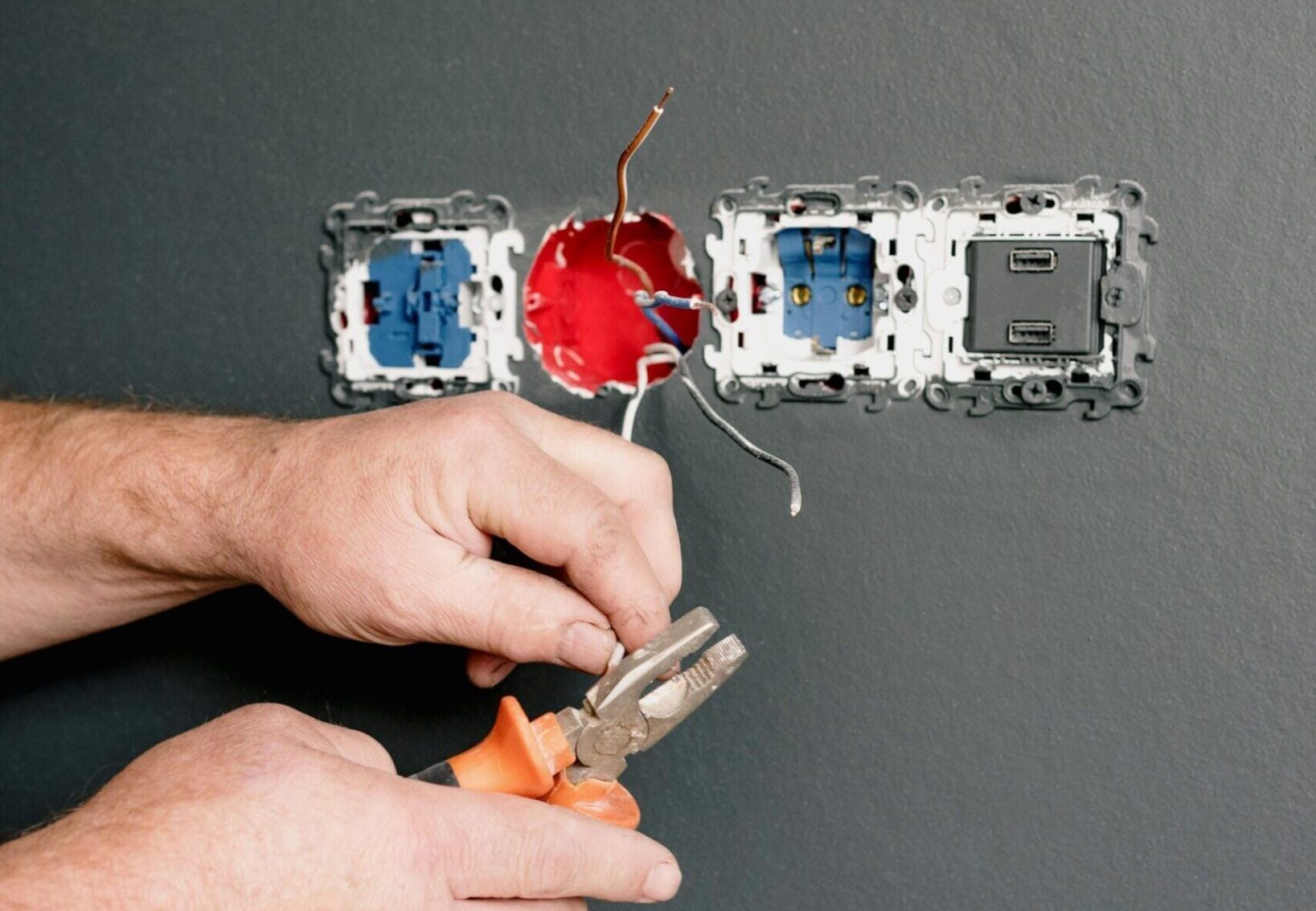 pexels-kseniachernaya-5691590